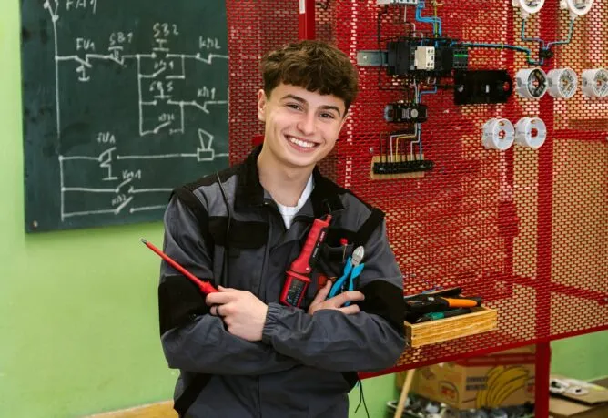 Elektrikář – silnoproud - SŠ Stavební Třebíč