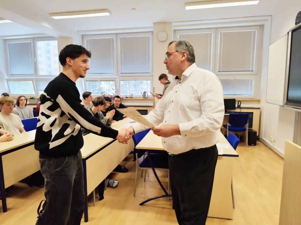 Naši studenti uspěli u zkoušek Cambridge English - SŠ Stavební Třebíč