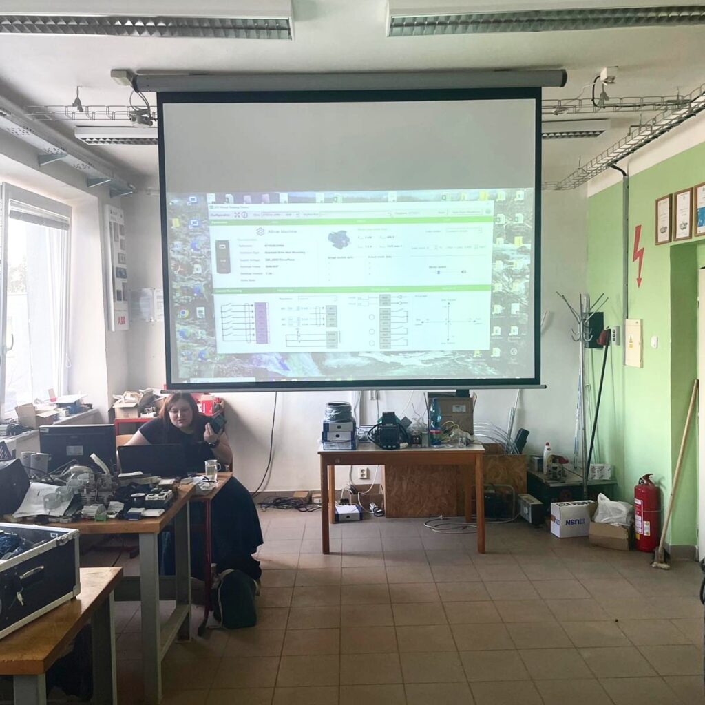 Budoucnost elektroinstalací: Schneider Electric v našich dílnách - SŠ Stavební Třebíč