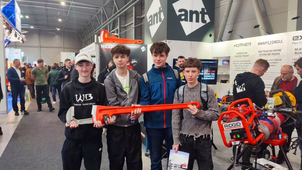 Instalatéři z I2 na Aquathermu - SŠ Stavební Třebíč