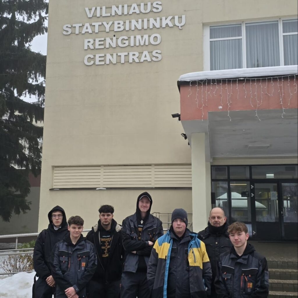 Naši malíři sbírali zkušenosti ve Vilniusu - SŠ Stavební Třebíč