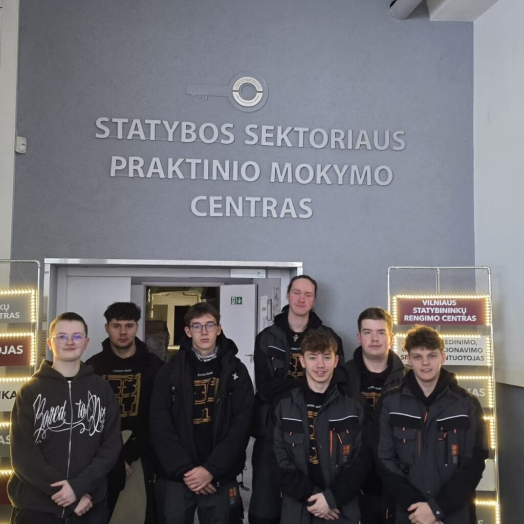 Naši malíři sbírali zkušenosti ve Vilniusu - SŠ Stavební Třebíč