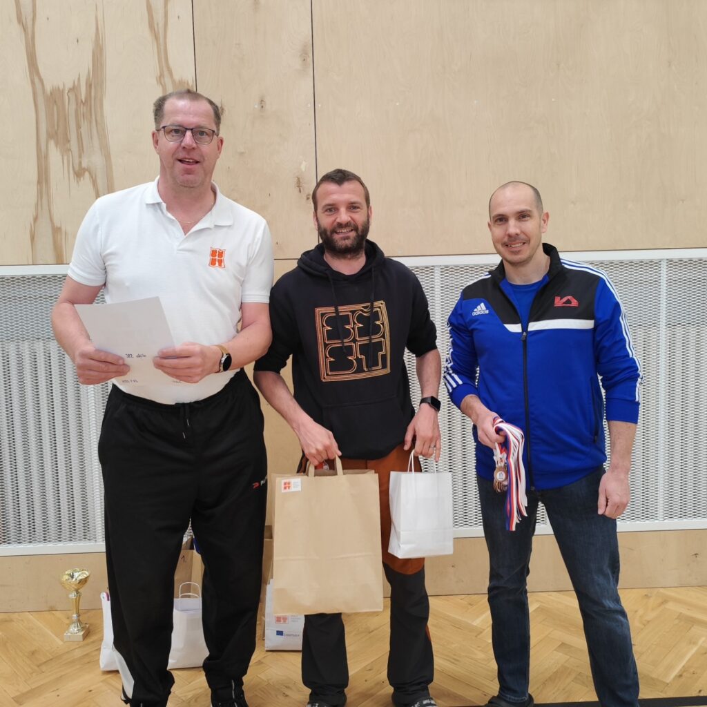 Florbalový trůn patří třídě S3C - SŠ Stavební Třebíč