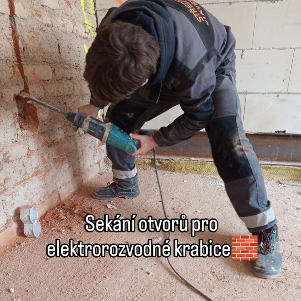 Budoucí elektrikáři na reálné zakázce - SŠ Stavební Třebíč