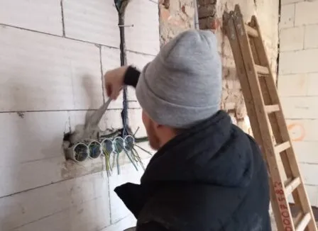 Budoucí elektrikáři na reálné zakázce