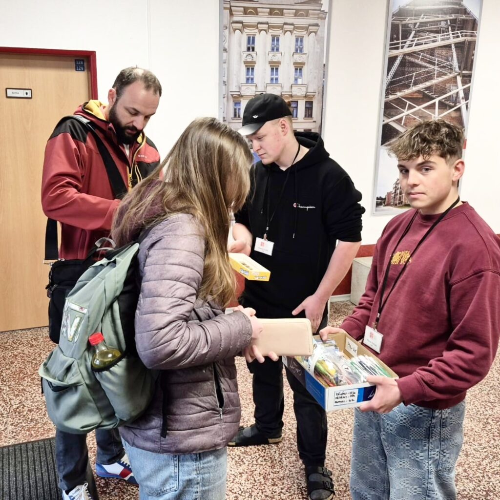 Jarní Srdíčkové dny: Naši žáci pomohli vybrat téměř 9 tisíc korun - SŠ Stavební Třebíč