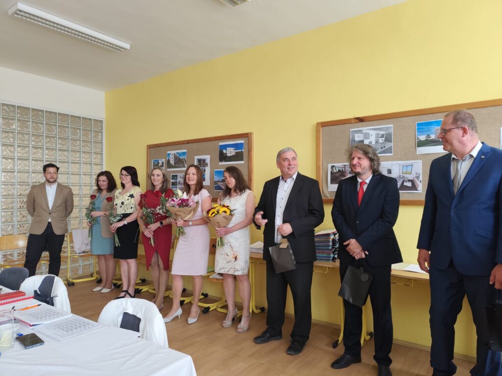 Maturitní maraton vrcholí: Na škole právě probíhají ústní maturitní zkoušky - SŠ Stavební Třebíč