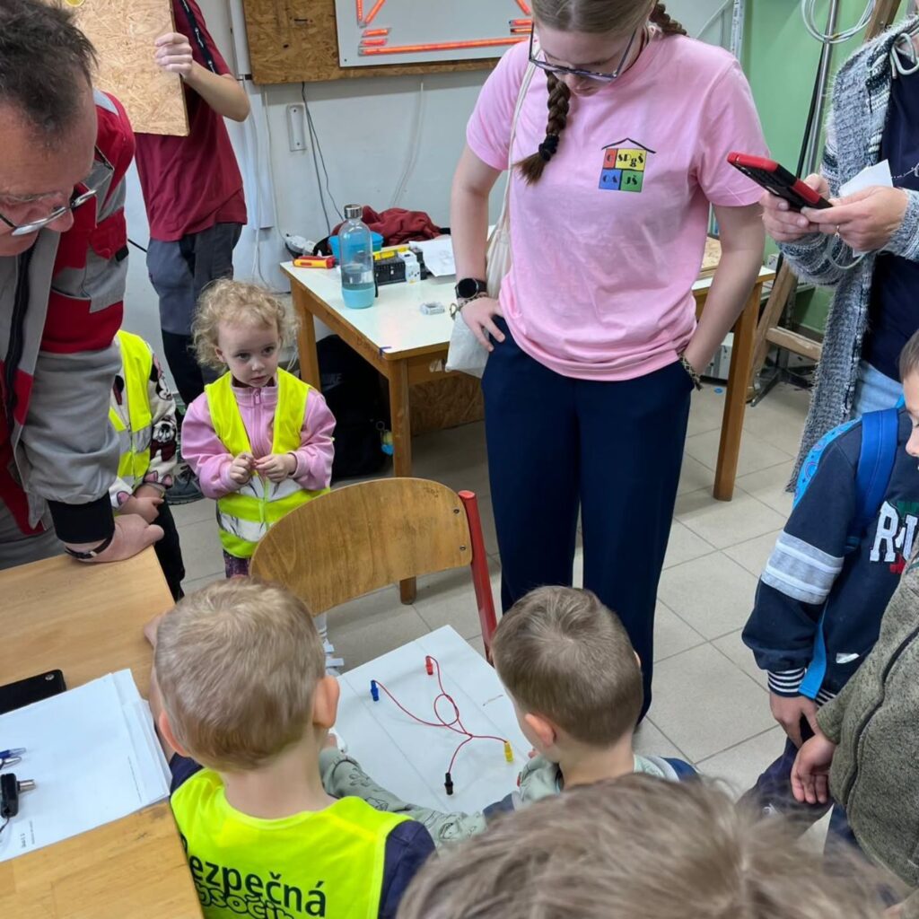 Malí řemeslníci v akci: Navštívily nás děti z MŠ U Obůrky - SŠ Stavební Třebíč