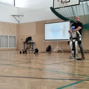 Humanoidní robot - setkání s budoucností - SŠ Stavební Třebíč