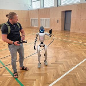 Humanoidní robot - setkání s budoucností - SŠ Stavební Třebíč