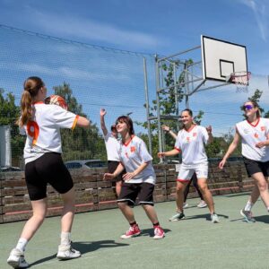 Úspěch našich žáků v okresním kole streetballu - SŠ Stavební Třebíč