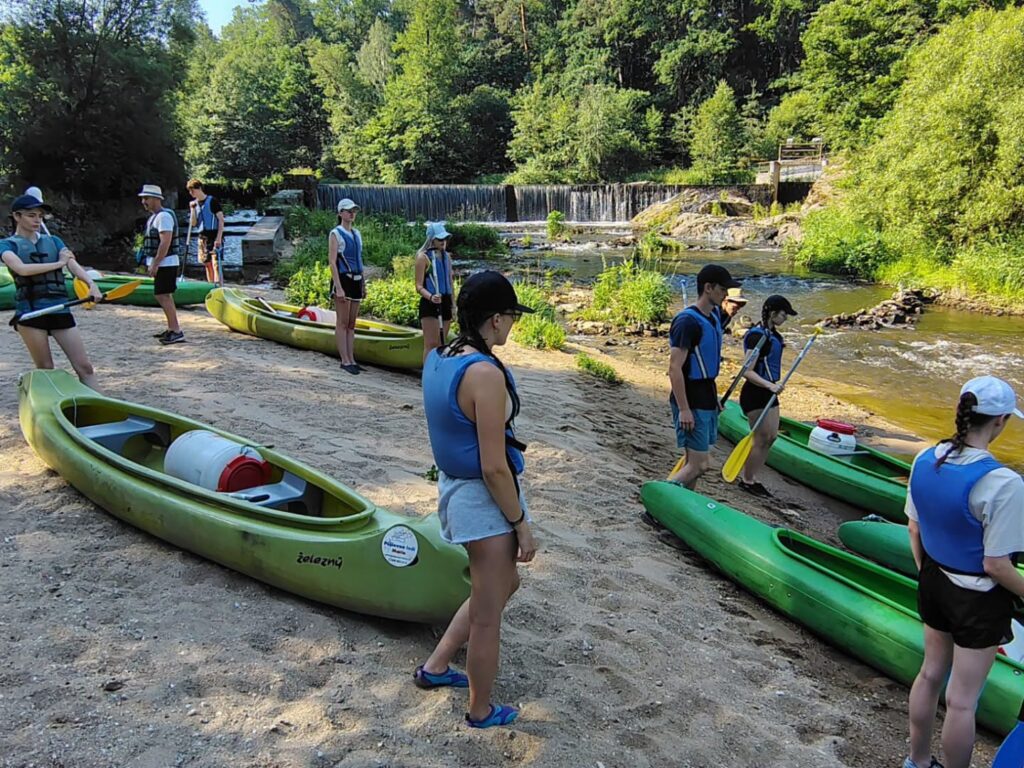 Třetí ročníky vyrazily na sportovně-turistický kurz - SŠ Stavební Třebíč