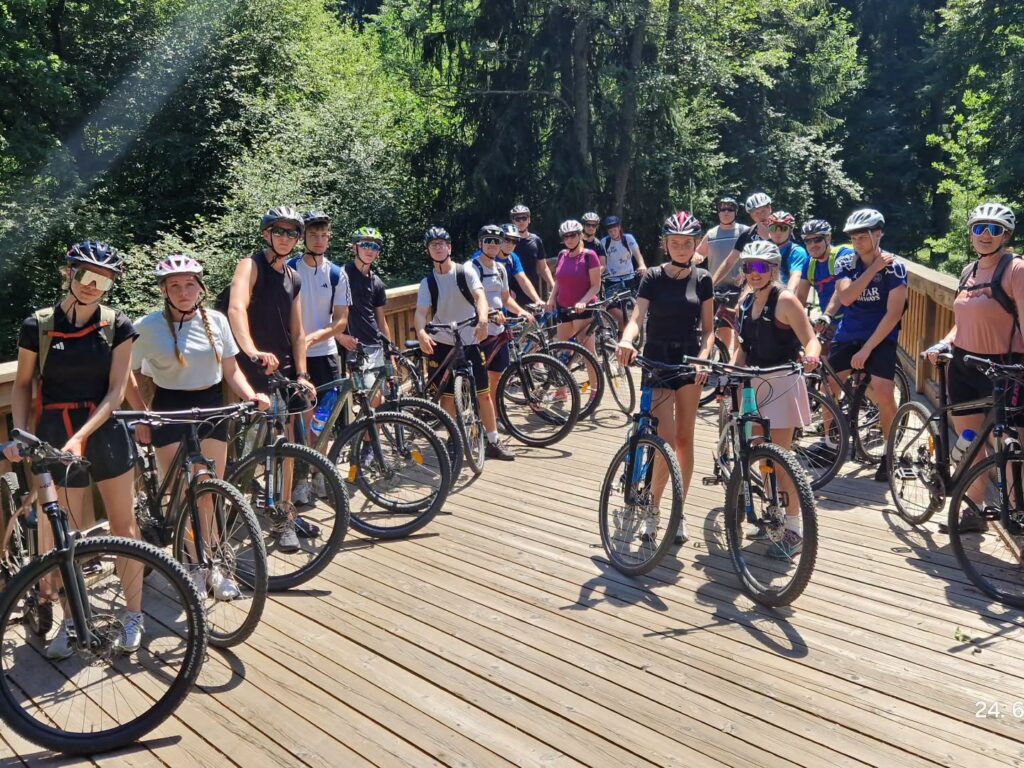 Třetí ročníky vyrazily na sportovně-turistický kurz - SŠ Stavební Třebíč