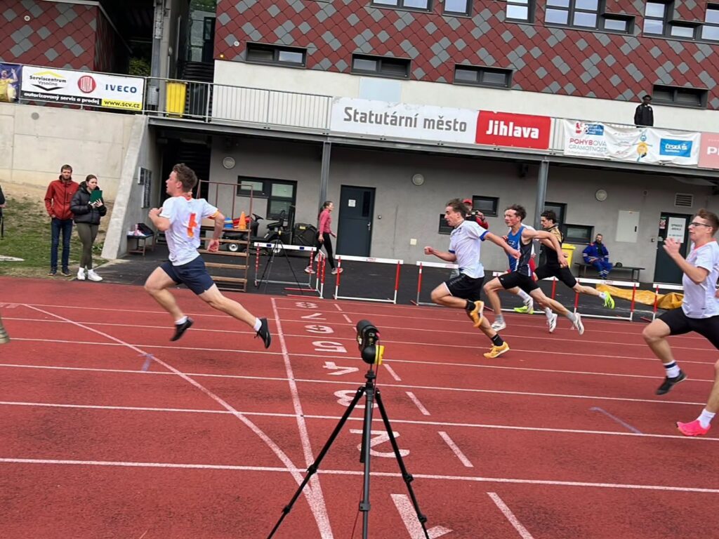 Bronz z krajského kola Středoškolského atletického poháru - SŠ Stavební Třebíč